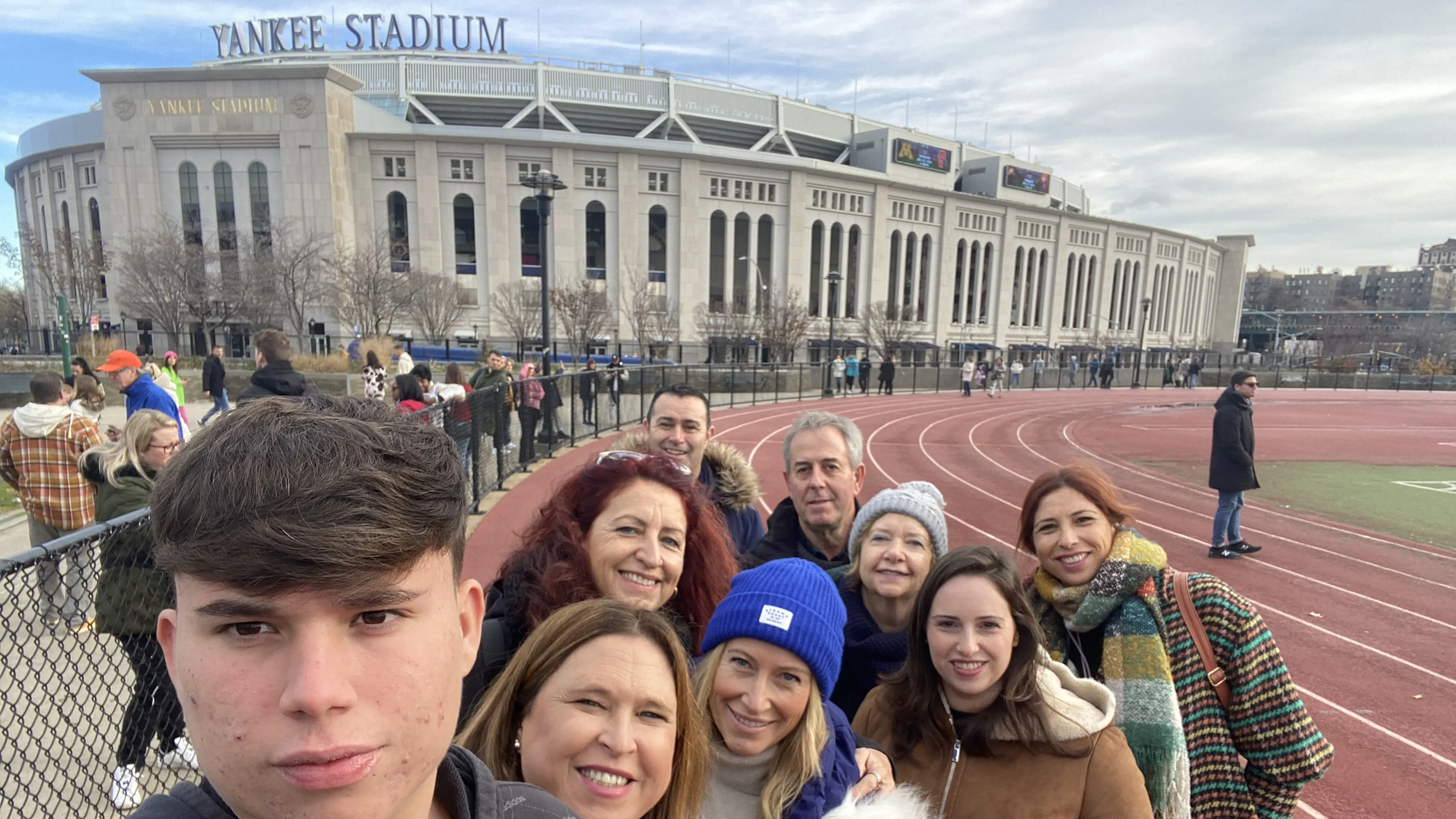 Grupo de viajeros descubriendo los barrios de Nueva York
